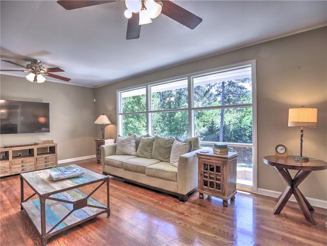 393 Hilderbrand Drive, Sandy Springs, GA 30328