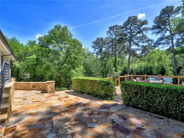 393 Hilderbrand Drive, Sandy Springs, GA 30328