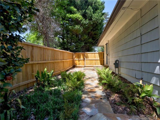 393 Hilderbrand Drive, Sandy Springs, GA 30328