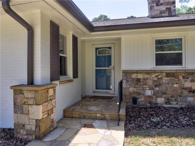 393 Hilderbrand Drive, Sandy Springs, GA 30328