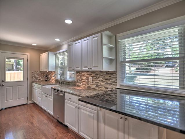 393 Hilderbrand Drive, Sandy Springs, GA 30328