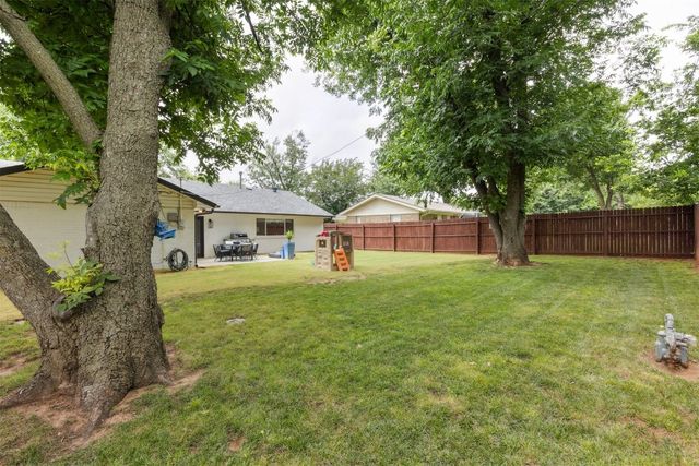 623 E 27th Street, Edmond, OK 73013