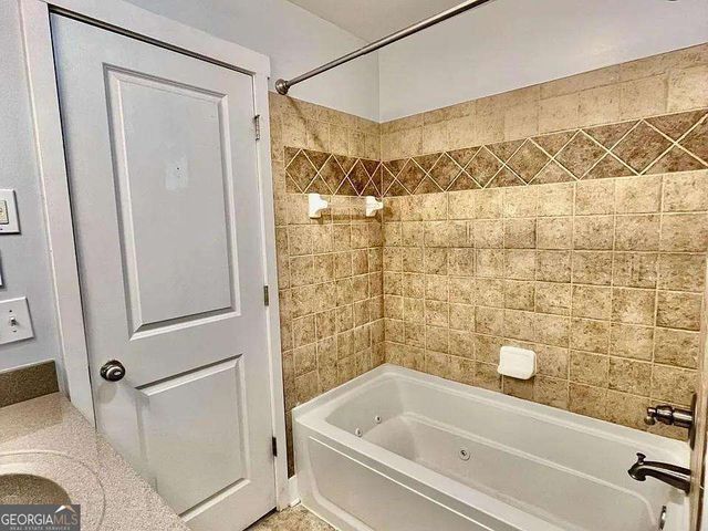 221 Semel Circle NW 261, Atlanta, GA 30309