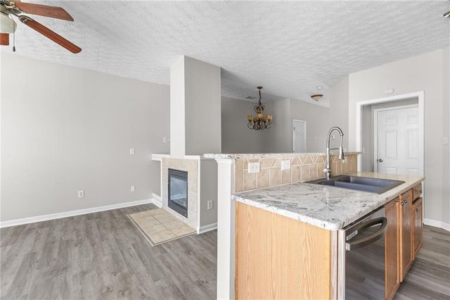 6604 Splashwater Drive, Flowery Branch, GA 30542