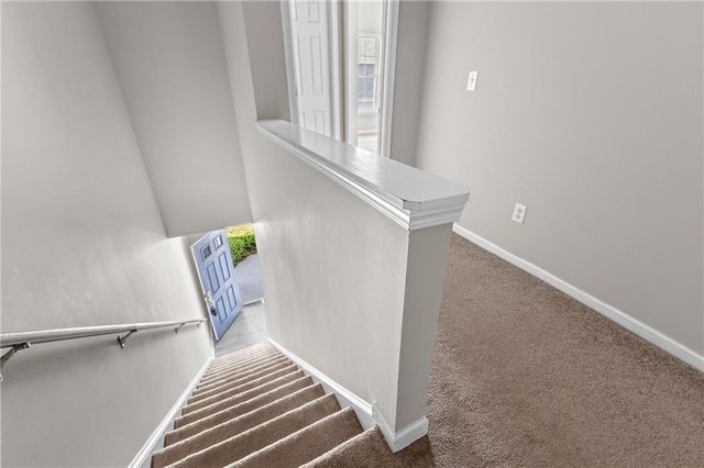 6604 Splashwater Drive, Flowery Branch, GA 30542