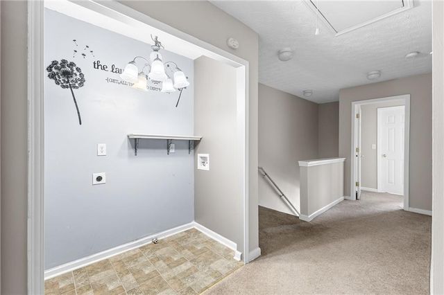 6604 Splashwater Drive, Flowery Branch, GA 30542