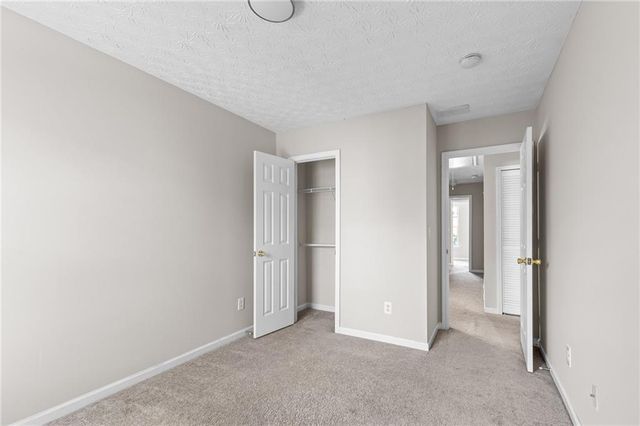 6604 Splashwater Drive, Flowery Branch, GA 30542