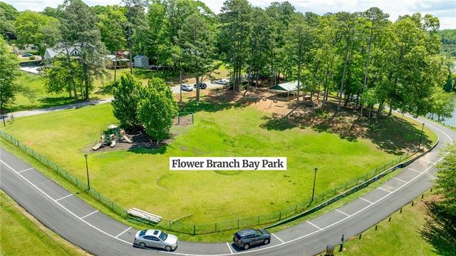 6604 Splashwater Drive, Flowery Branch, GA 30542