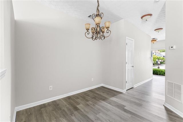 6604 Splashwater Drive, Flowery Branch, GA 30542