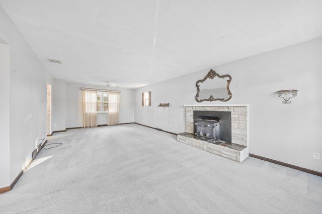 310 Summit Ridge Road N, Reynoldsburg, OH 43068