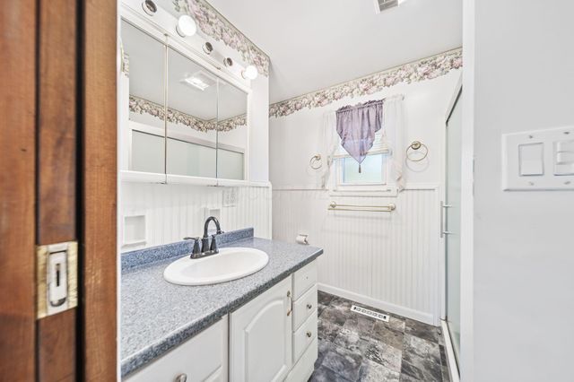 310 Summit Ridge Road N, Reynoldsburg, OH 43068