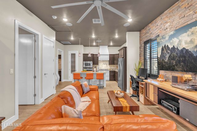 7377 WOODEN NICKEL Drive, El Paso, TX 79911