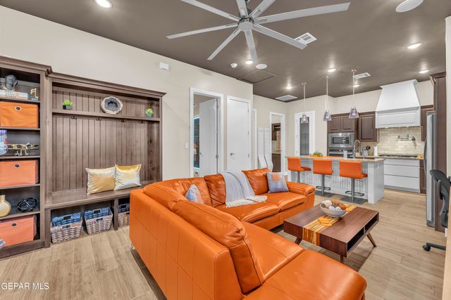 7377 WOODEN NICKEL Drive, El Paso, TX 79911