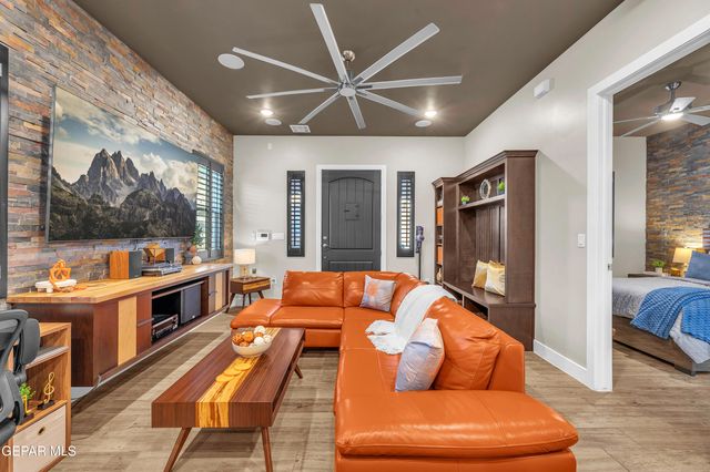 7377 WOODEN NICKEL Drive, El Paso, TX 79911