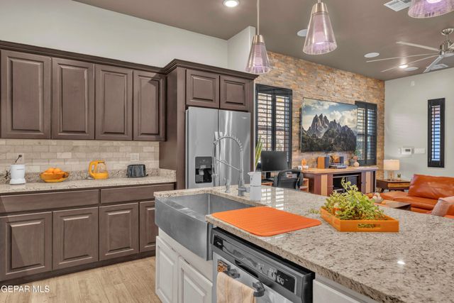 7377 WOODEN NICKEL Drive, El Paso, TX 79911