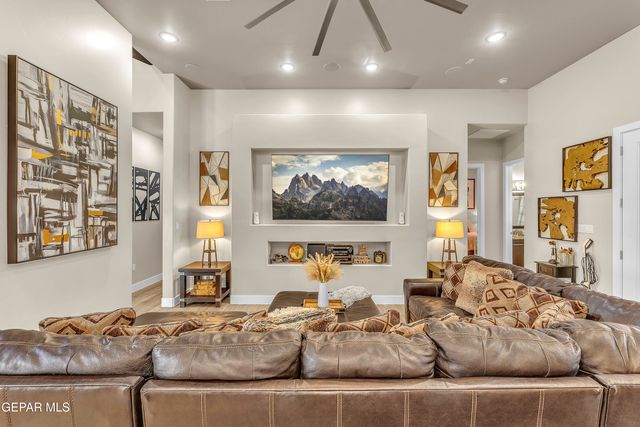 7377 WOODEN NICKEL Drive, El Paso, TX 79911