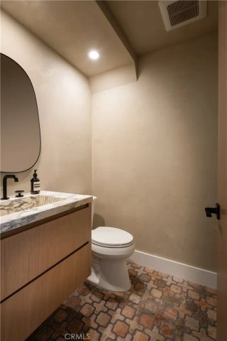 3977 Oeste Avenue, Studio City, CA 91604
