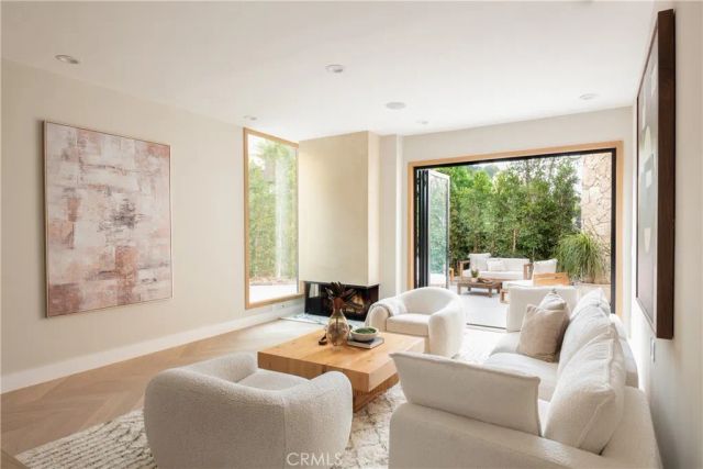 3977 Oeste Avenue, Studio City, CA 91604