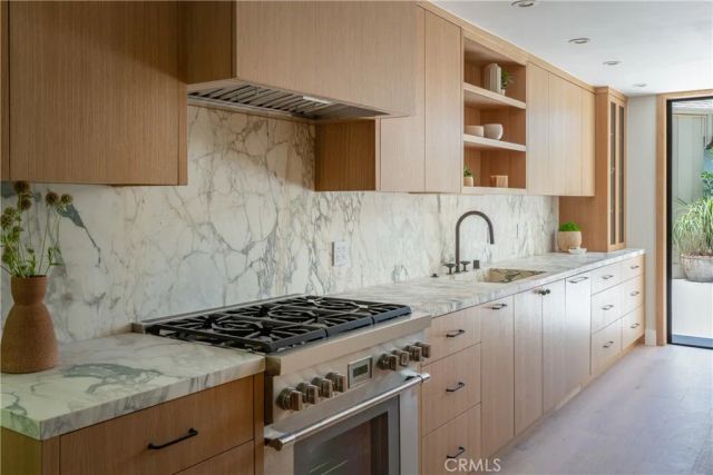 3977 Oeste Avenue, Studio City, CA 91604