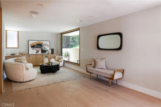 3977 Oeste Avenue, Studio City, CA 91604