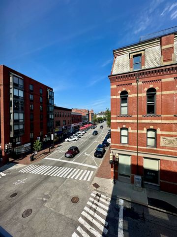 90 Fleet St Apt 3-2, Portsmouth, NH 03801