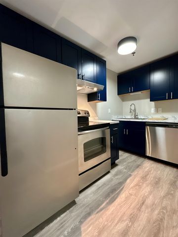 90 Fleet St Apt 3-2, Portsmouth, NH 03801