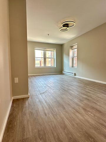 90 Fleet St Apt 3-2, Portsmouth, NH 03801