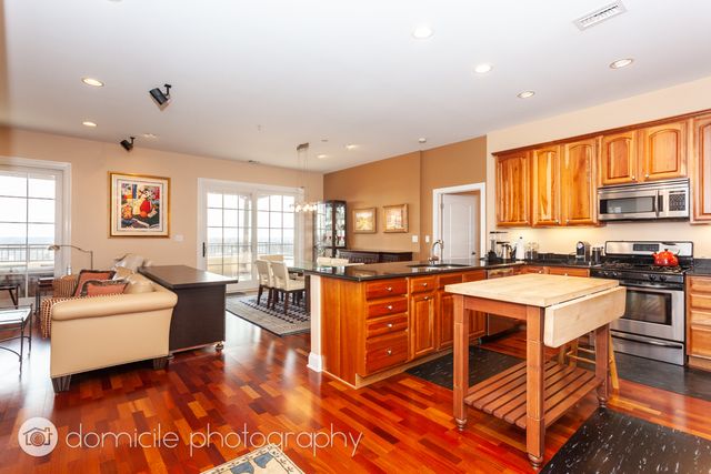 4953 Oakton Street 704, Skokie, IL 60077