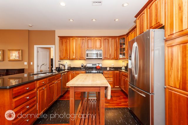 4953 Oakton Street 704, Skokie, IL 60077