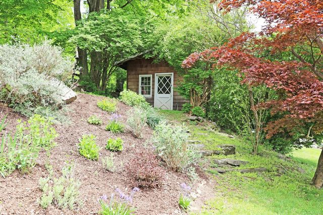 252 Florida Hill Road, Ridgefield, CT 06877