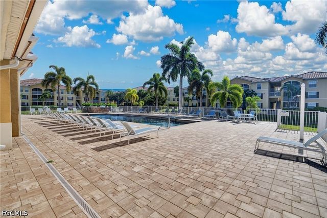 4122 Residence DR 121, Fort Myers, FL 33901
