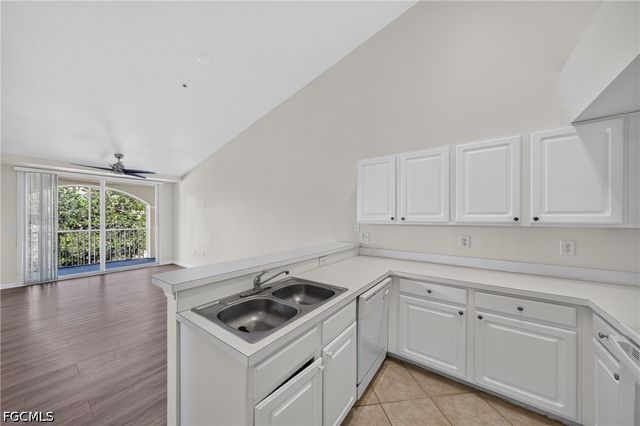 4122 Residence DR 121, Fort Myers, FL 33901