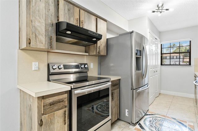 3528 BAY CT, St Cloud, FL 34769