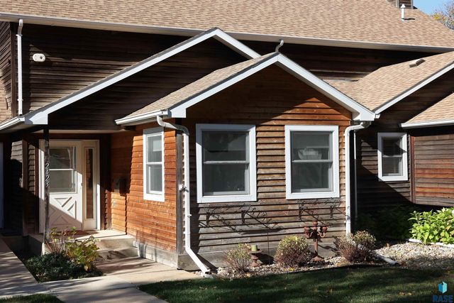 2423 S Center Ave Avenue, Sioux Falls, SD 57105