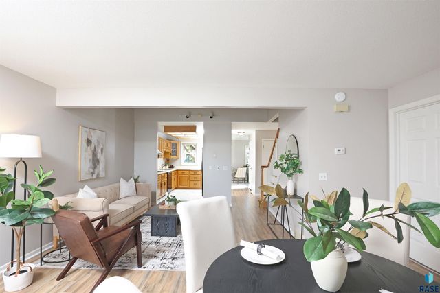 2423 S Center Ave Avenue, Sioux Falls, SD 57105