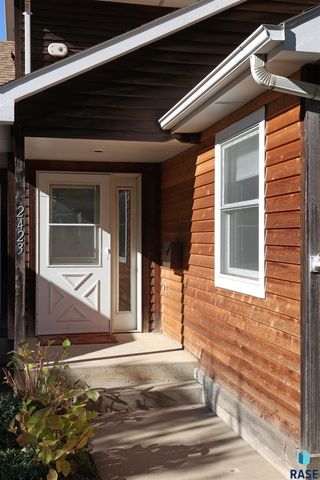 2423 S Center Ave Avenue, Sioux Falls, SD 57105
