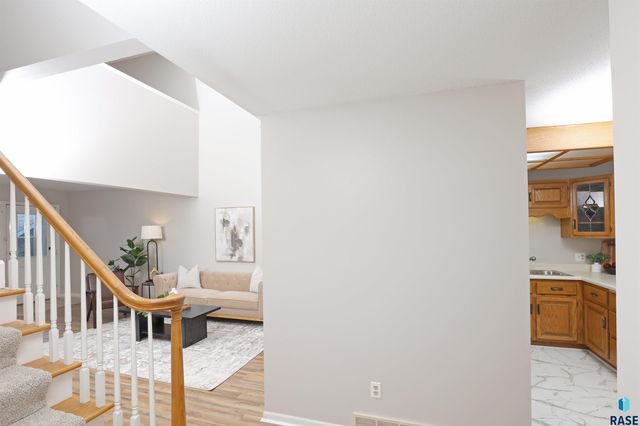 2423 S Center Ave Avenue, Sioux Falls, SD 57105