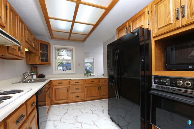 2423 S Center Ave Avenue, Sioux Falls, SD 57105