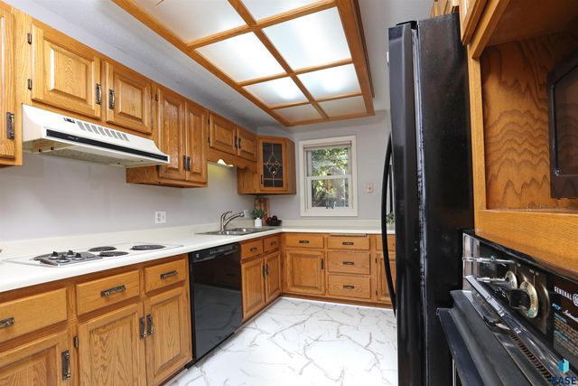 2423 S Center Ave Avenue, Sioux Falls, SD 57105