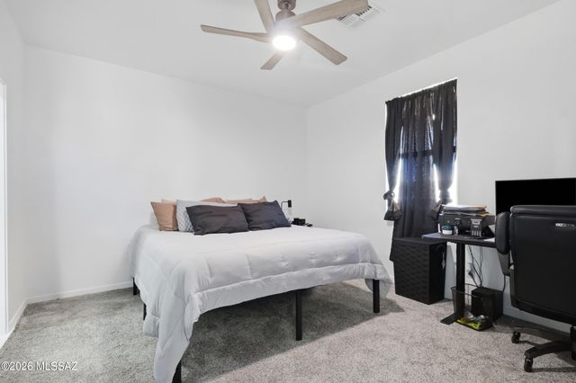 14055 S Berwick Road, Arizona City, AZ 85123