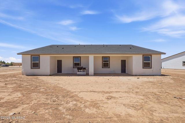 14055 S Berwick Road, Arizona City, AZ 85123