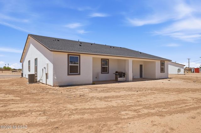 14055 S Berwick Road, Arizona City, AZ 85123