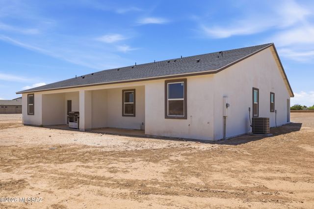 14055 S Berwick Road, Arizona City, AZ 85123