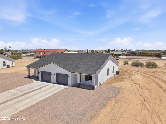 14055 S Berwick Road, Arizona City, AZ 85123