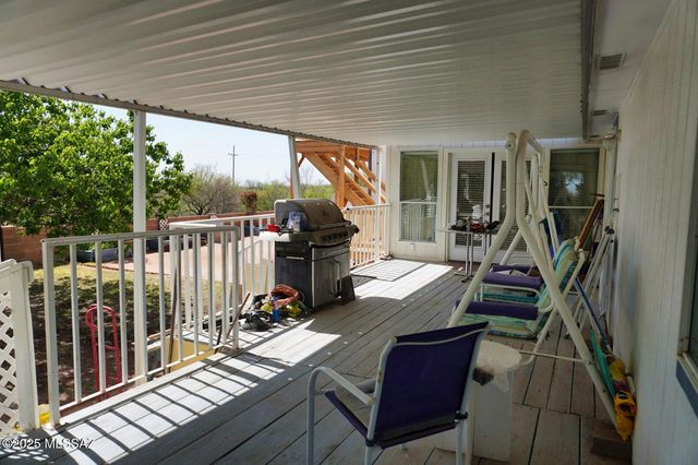 852 W Jennella Drive, Benson, AZ 85602