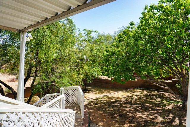 852 W Jennella Drive, Benson, AZ 85602