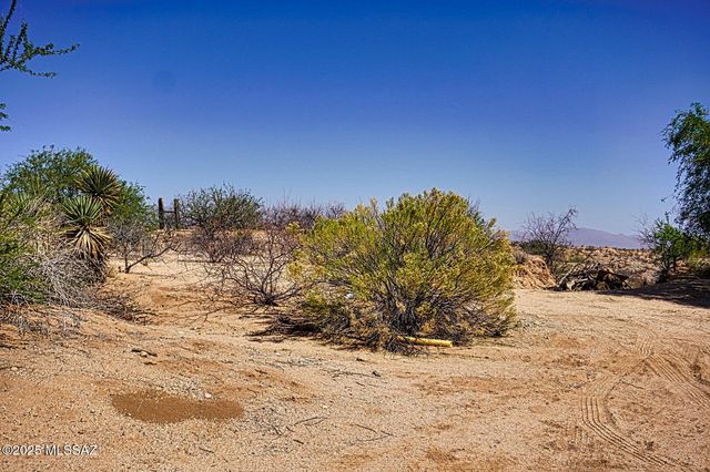 852 W Jennella Drive, Benson, AZ 85602