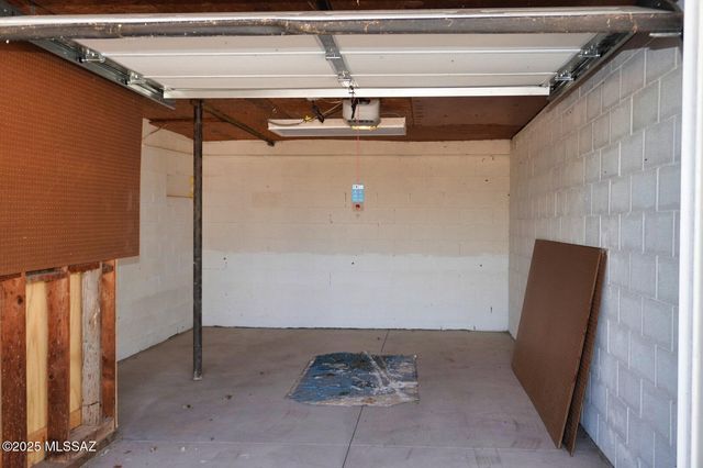 852 W Jennella Drive, Benson, AZ 85602