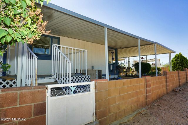852 W Jennella Drive, Benson, AZ 85602