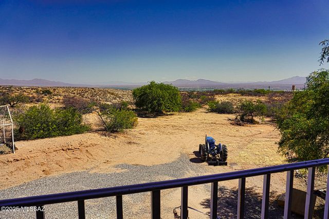 852 W Jennella Drive, Benson, AZ 85602